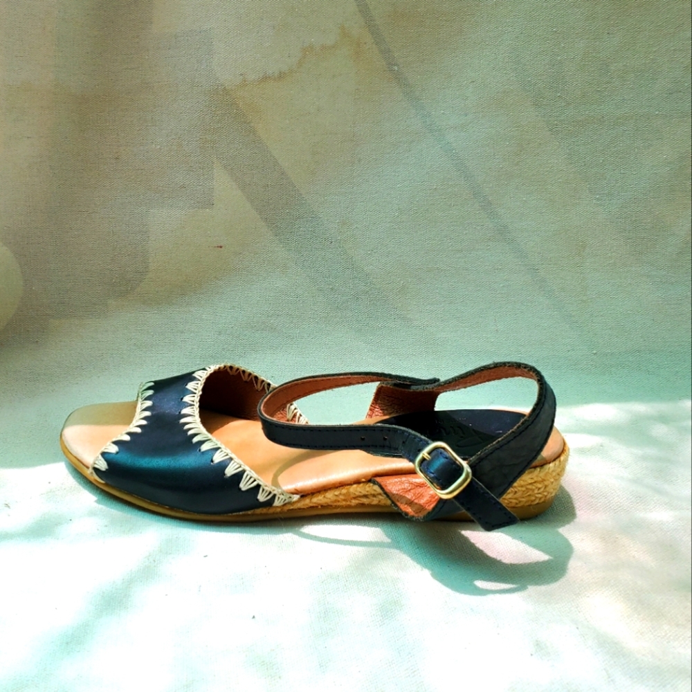 Pinaz Leather Sandles - Picture 4 of 4